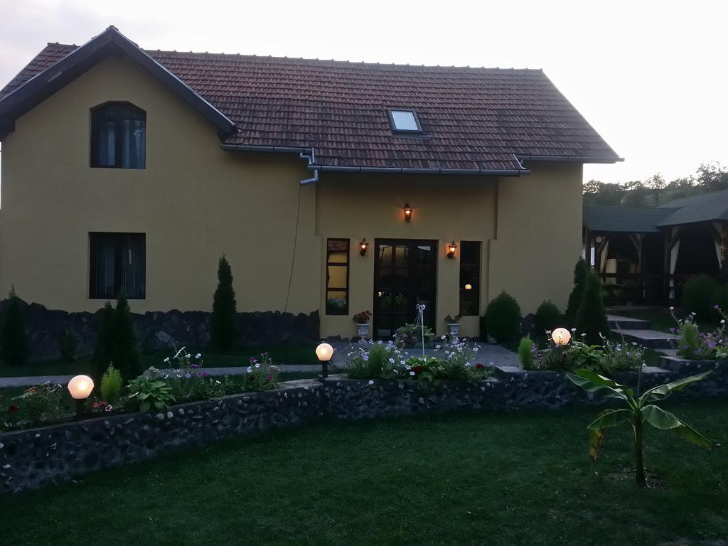 Casa De Vacanta Silvia Varmaga Hotel Kültér fotó